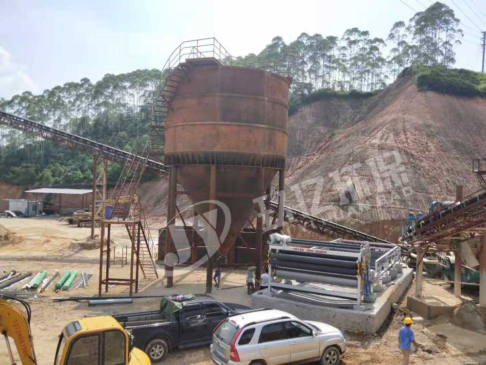 广东佛冈洗砂泥浆脱水处理现场